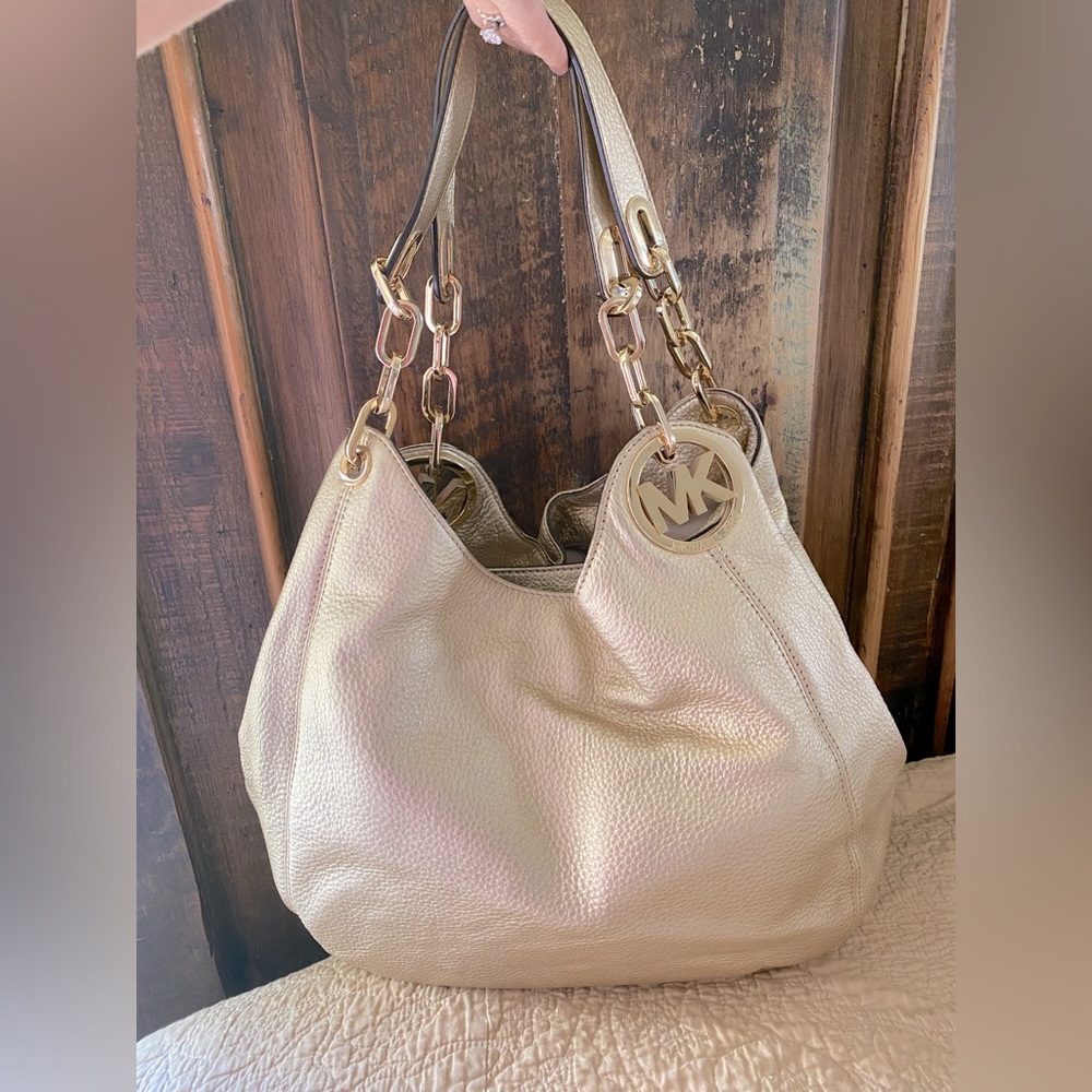 MICHAEL KORS ✨Metallic Gold Shoulder Bag✨